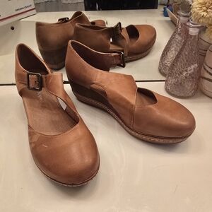 Antelope Tan Wedge Shoes